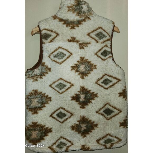 V23  Hem & Thread Southwestern Brown & Cream Sherpa Reversable Vest - Picture 2 of 10